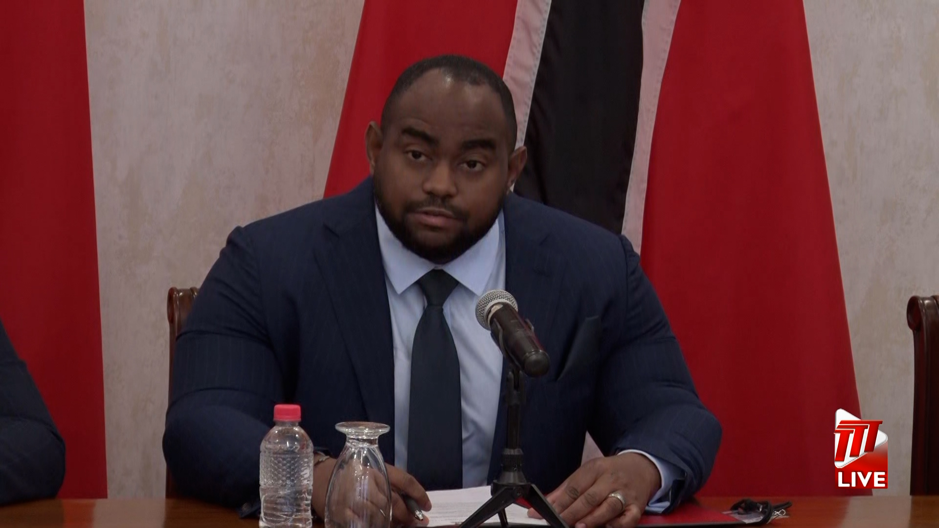 Minister Sean Sobers Receives Key To Lauderhill