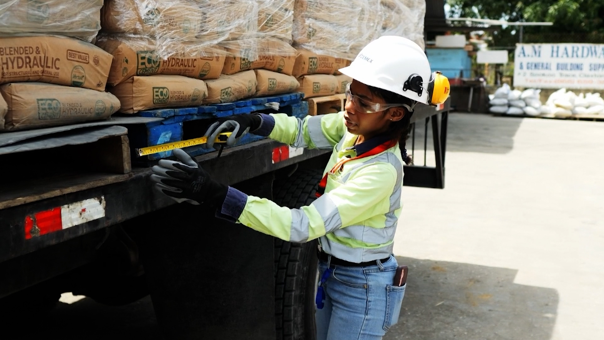 TCL Expands Mentorship Opportunities For Young Women in STEM