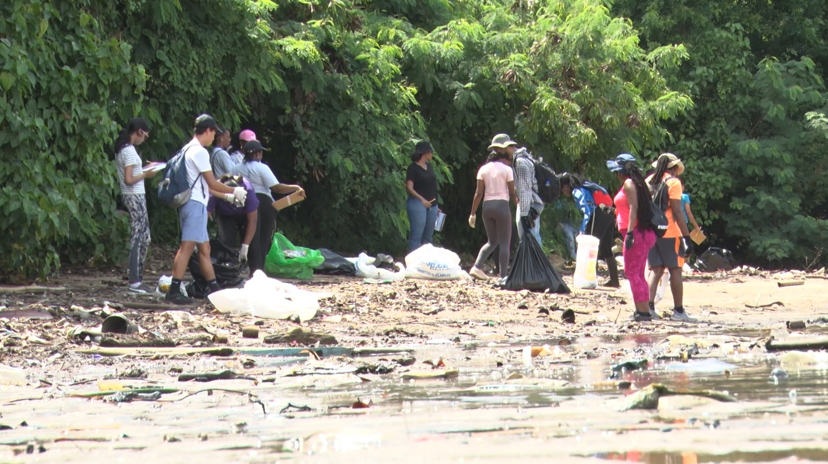 Government Continues Support For Annual International Coastal Clean-Up