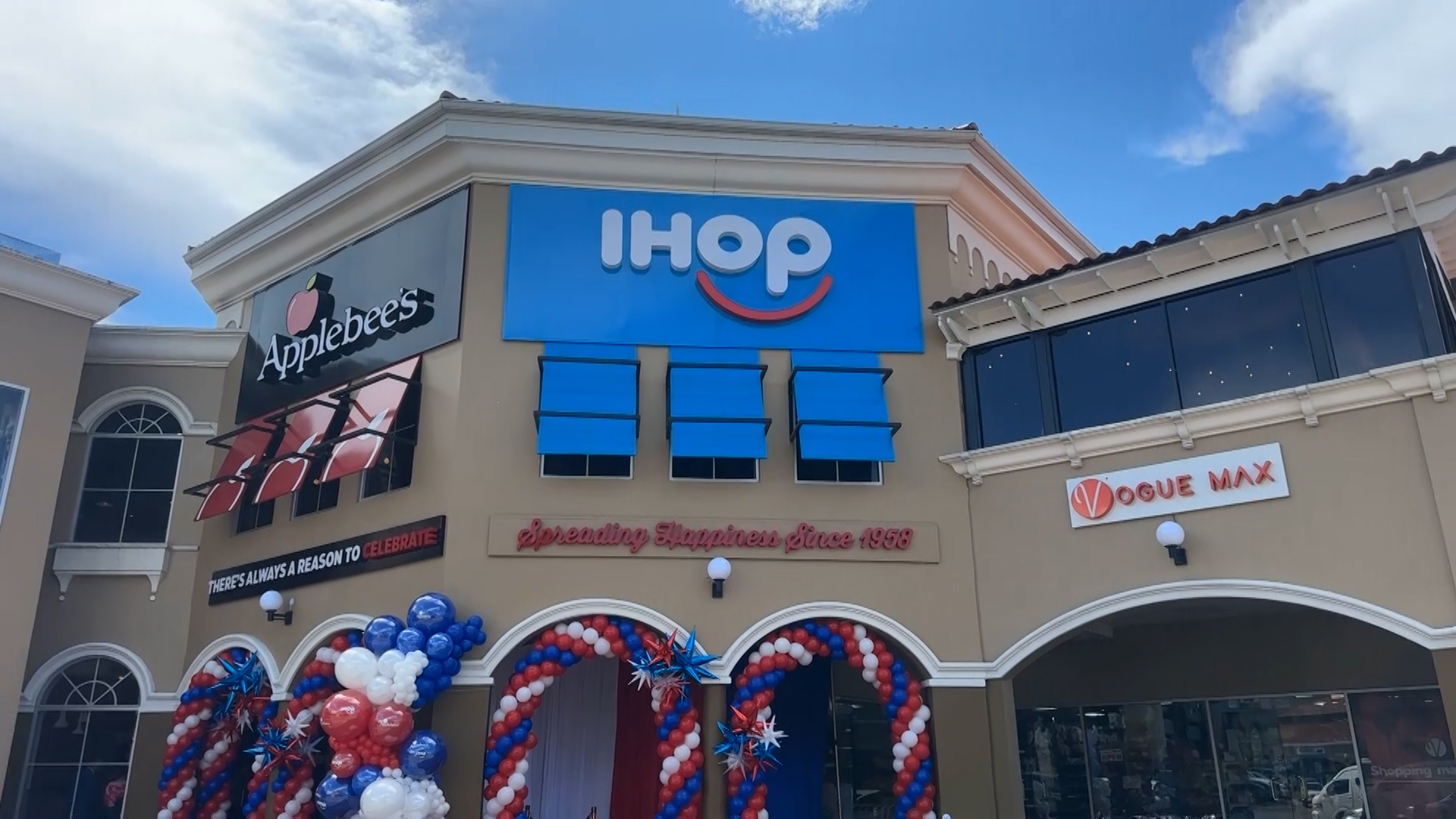 Applebeeās And IHOP Now Open At Grand Bazaar